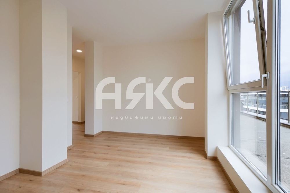 Продава се Тристаен апартамент в София, Манастирски ливади - 155 кв.м за 1096 €/кв.м - Снимка #2