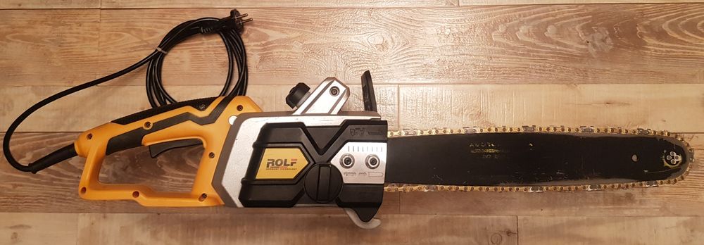 Продаётся электропила.