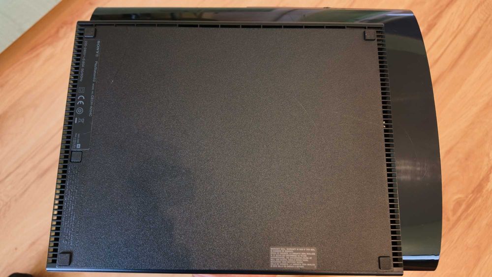 Playstation 3 Super Slim 500GB - Пълен комплект