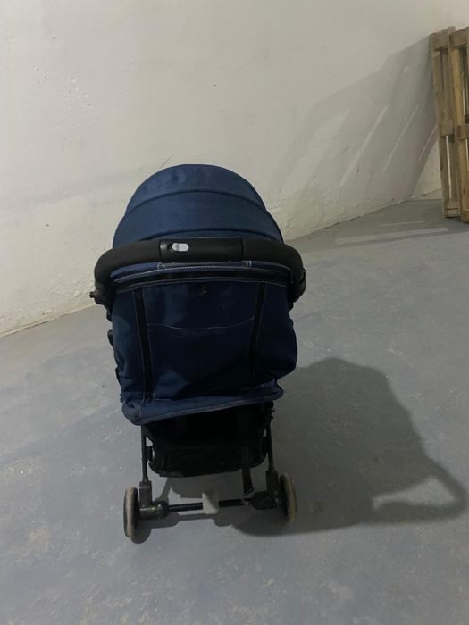 Детская прогулочная коляска