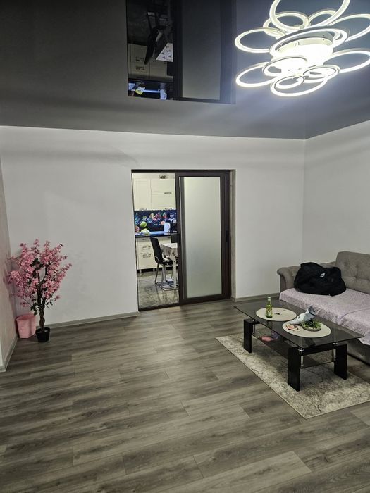 Casa de vanzare la gata