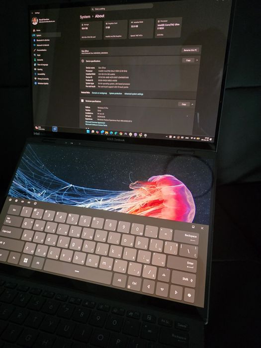 Asus Zenbook Duo UX8406 Ultra 9