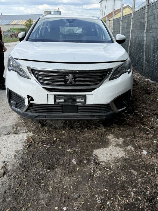 На части Peugeot 5008 1.2 бензин ръчка  208 000 km., 2019 година