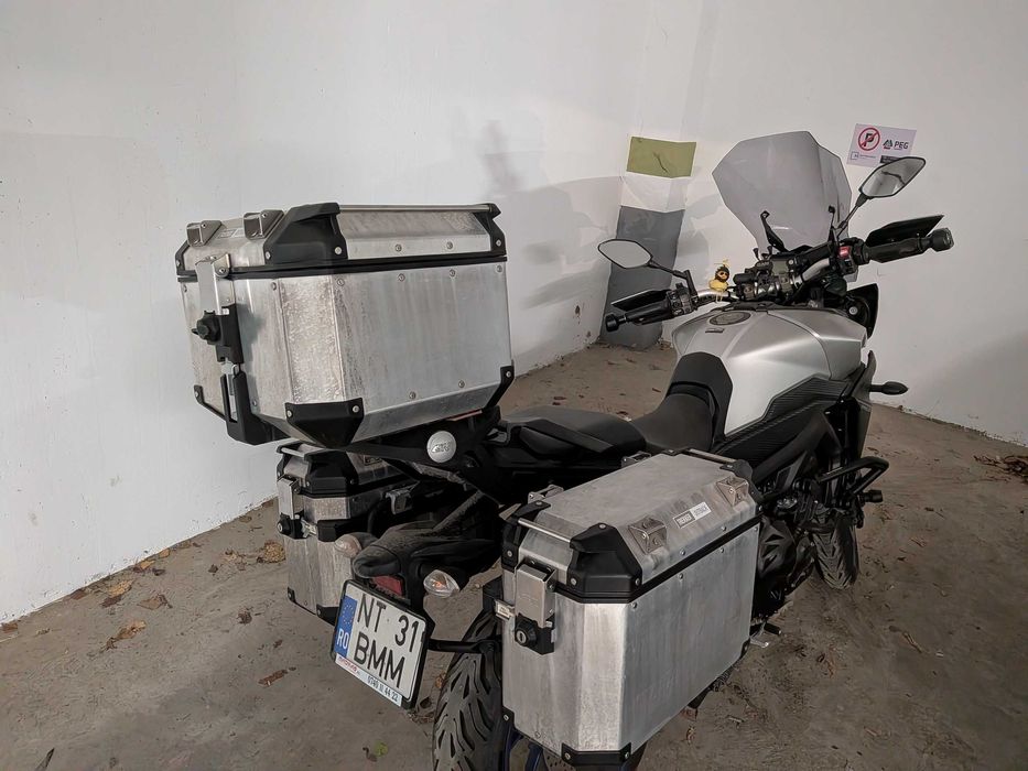 Motocicleta Yamaha Tracer 900 ABS/TC