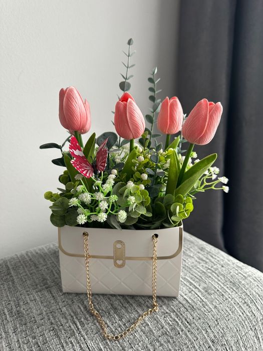 Aranjamente florale (flori artificiale)