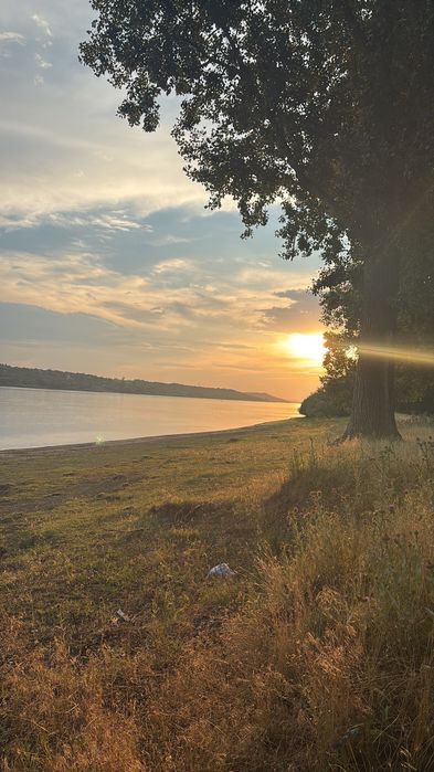 Teren la Dunăre, teren la malul Dunari