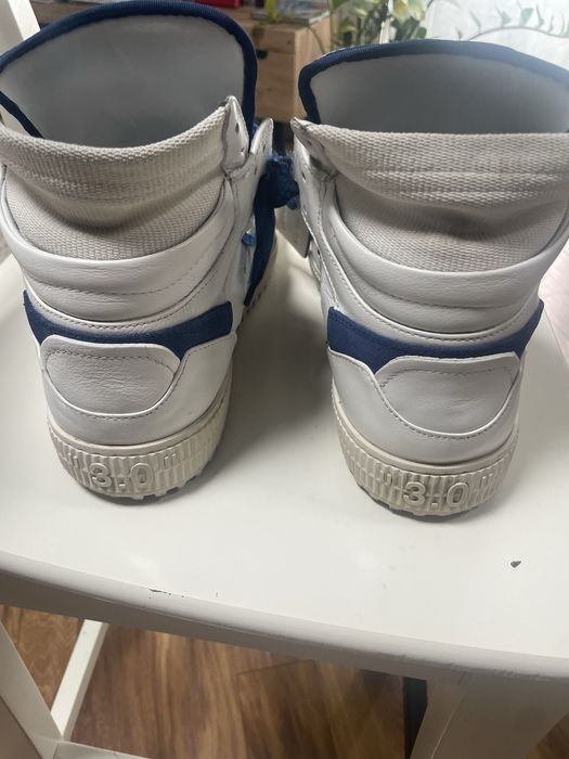 Vand adidasi Off-White
