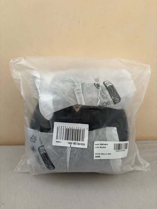 Нова оригинална дамска чанта на Guess