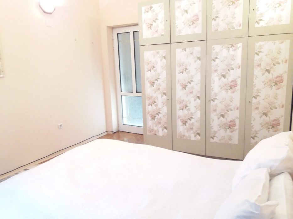 Дава се под наем Едностаен апартамент в София, Център - 75 кв.м за 510 € - Снимка #1