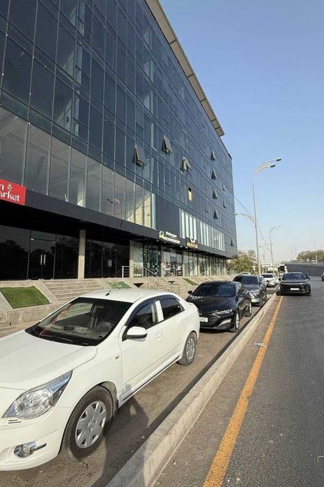 Срочно продаётся 92 квм офис с ремонтом в БЦ, ориентир мост аэропорта