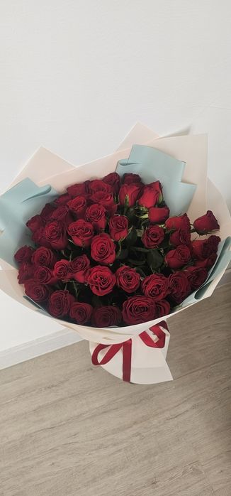 үлкен 51 роза гүл сатылады