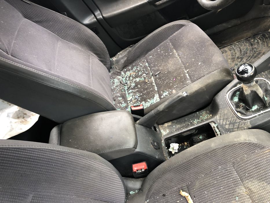 Plansa de bord Vw Jetta Golf 5 kit airbag pasager sofer volan cu airbag centuri stanga dreapta Motor 1.9 tdi BKC CUTIE MANUALA 5+1 GQQ 2.0 bmm kdn
