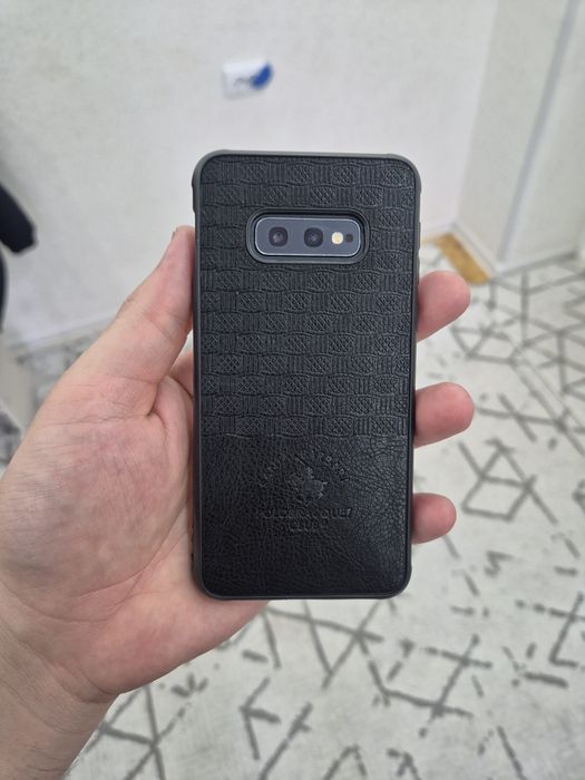 Samsung s10e 6/128 2сим