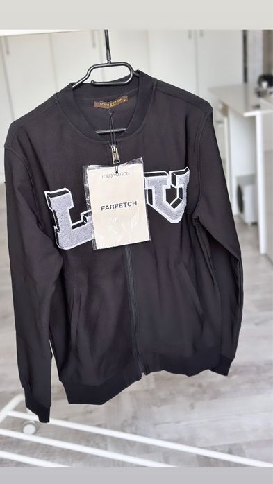 Jacheta LV bluza hanorac L Vuitton