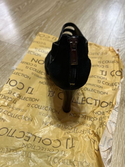 Шикарные босоножки