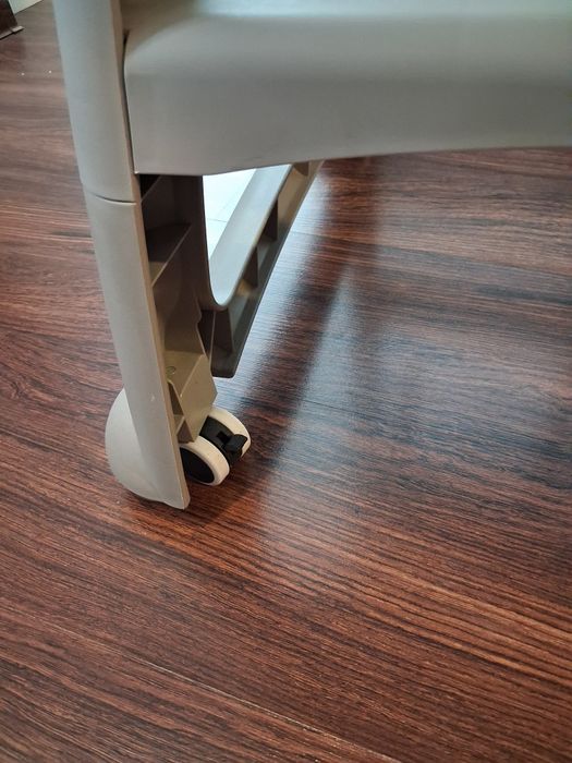 Scaun masa bebe,in stare f buna