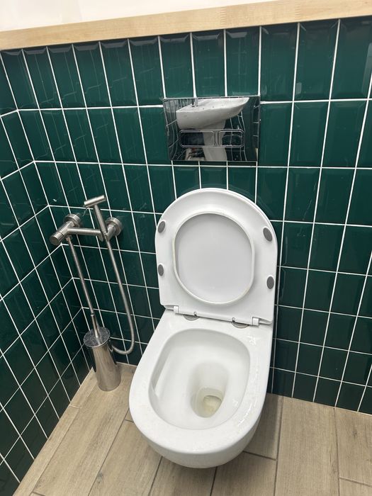 Керамическая Плитка зеленая. 2300 штук