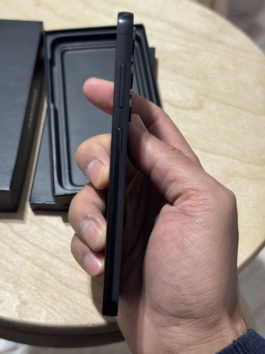 Samsung Galaxy S23 5G 512gb в идеалтном сост.