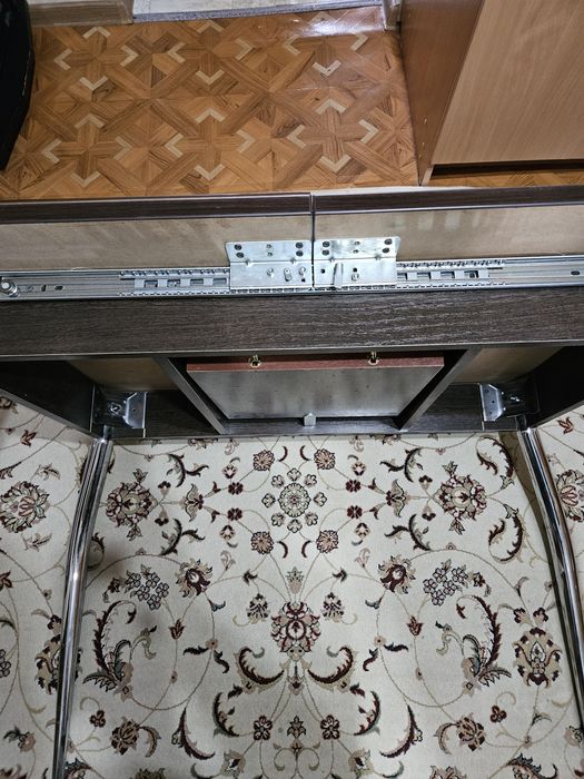 Кухонный стол раздвижной