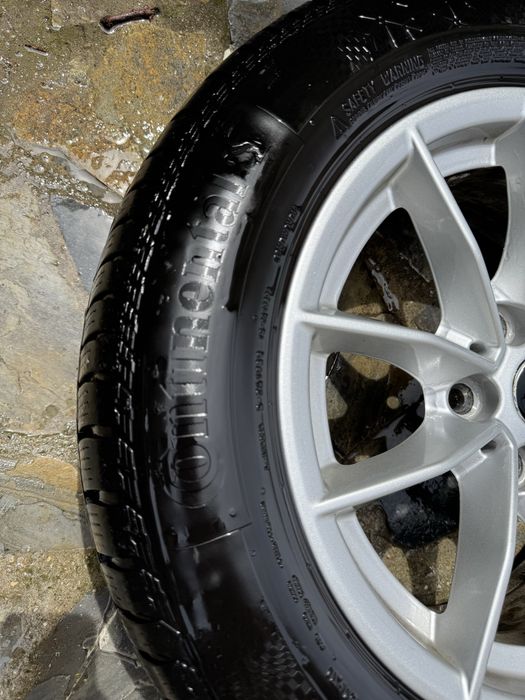 Set Jante Aliaj Originale BMW 16" cu Anvelope Iarnă Continental 205/60 R16 DOT 2023