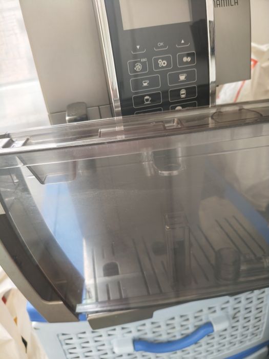 Espressor automat De'Longhi Dinamica