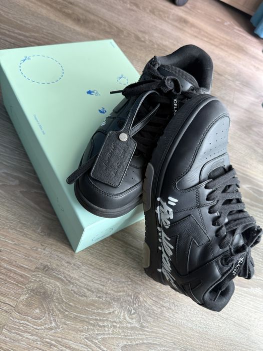 Adidasi Off  White mas 42