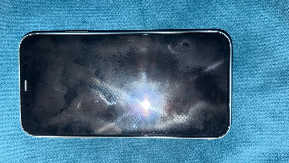 iPhone 11. В идеальном состоянии.