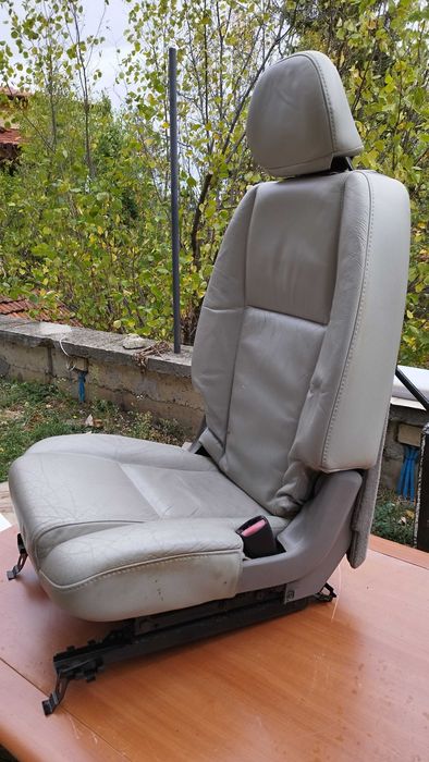 VOLVO XC90 Седалки предни и 2 задни светла кожа