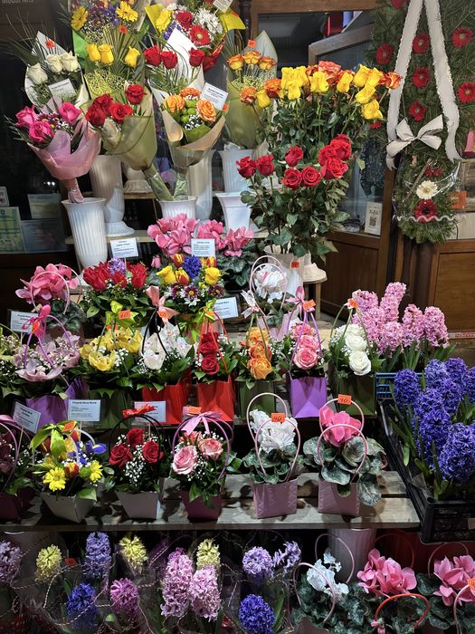 Vand chiosc florarie Calea Bucuresti