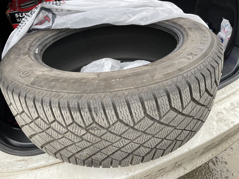 Продам зимнюю резину Continental