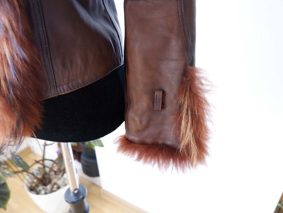 Geaca scurta din piele cu blanita naturala