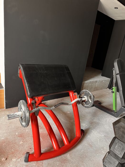 Скотова пейка за бицепс