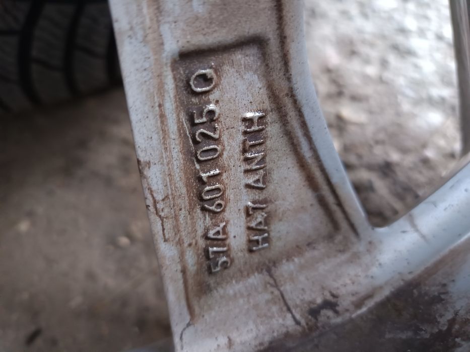 19ц.Оригинални джанти с всесезони гуми за Шкода 5х112