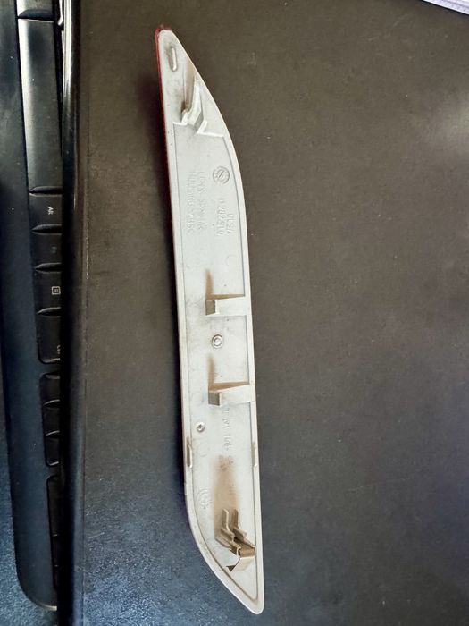 Ochi de pisica stinga  bara spate bmw z4 e89