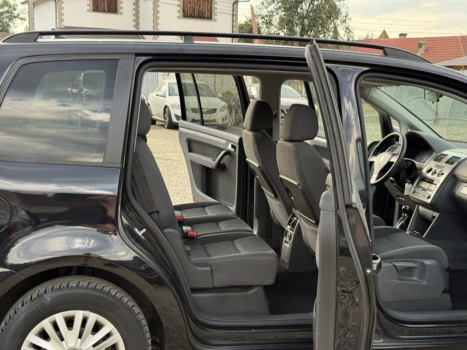 Volkswagen Touran 1.9 TDI 105 CP 6 Trepte 11/2009 SE POATE IN RATE