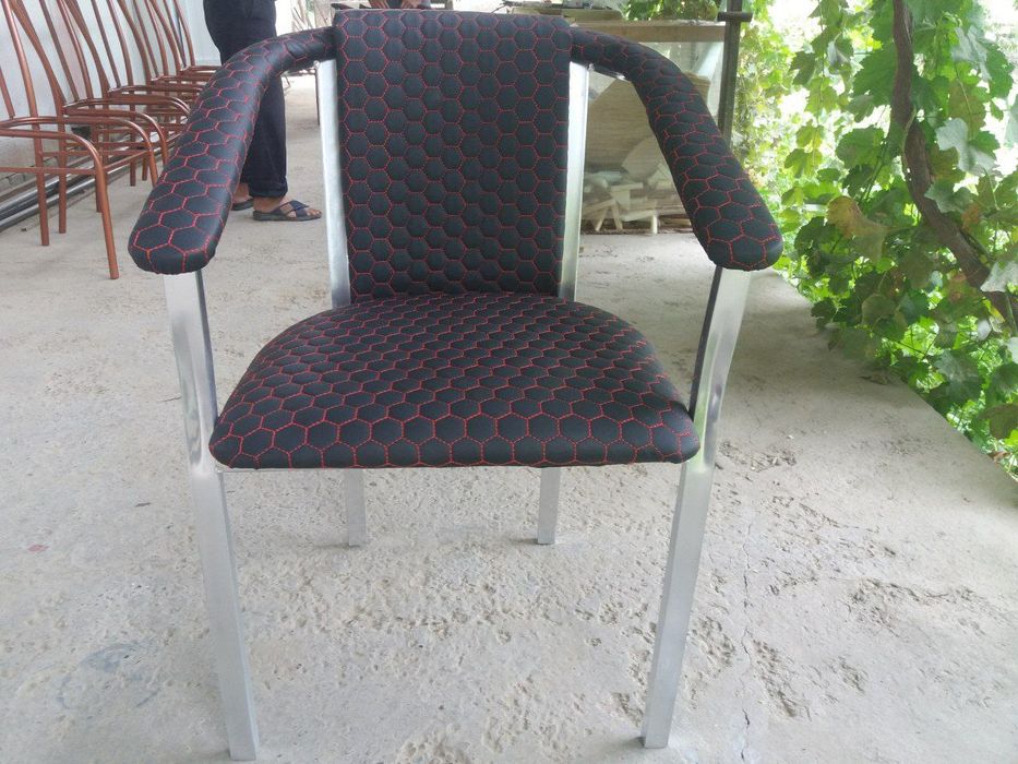 Temir  stul  va   stollar  nomi    (orom va  parlament)