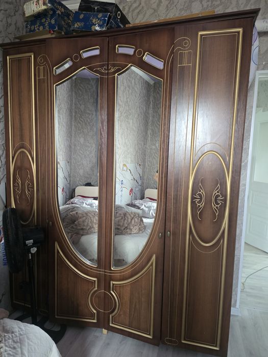 Шкаф для одежды сатылады жагдайы жаксы