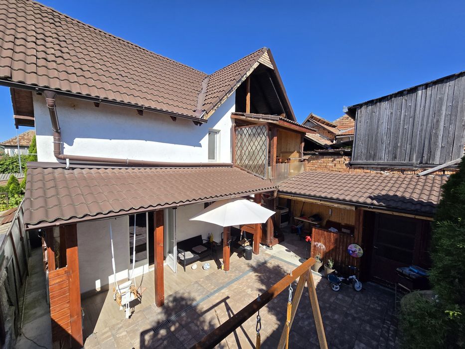 Casă 160 mp - Andrei Mureșanu - renovată + panouri solare