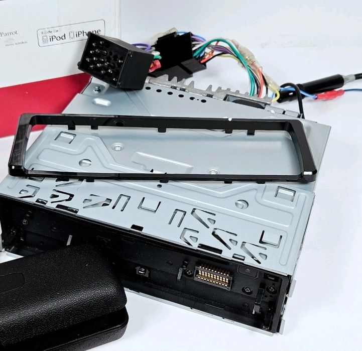 Продавам Pioneer deh-x8400bt