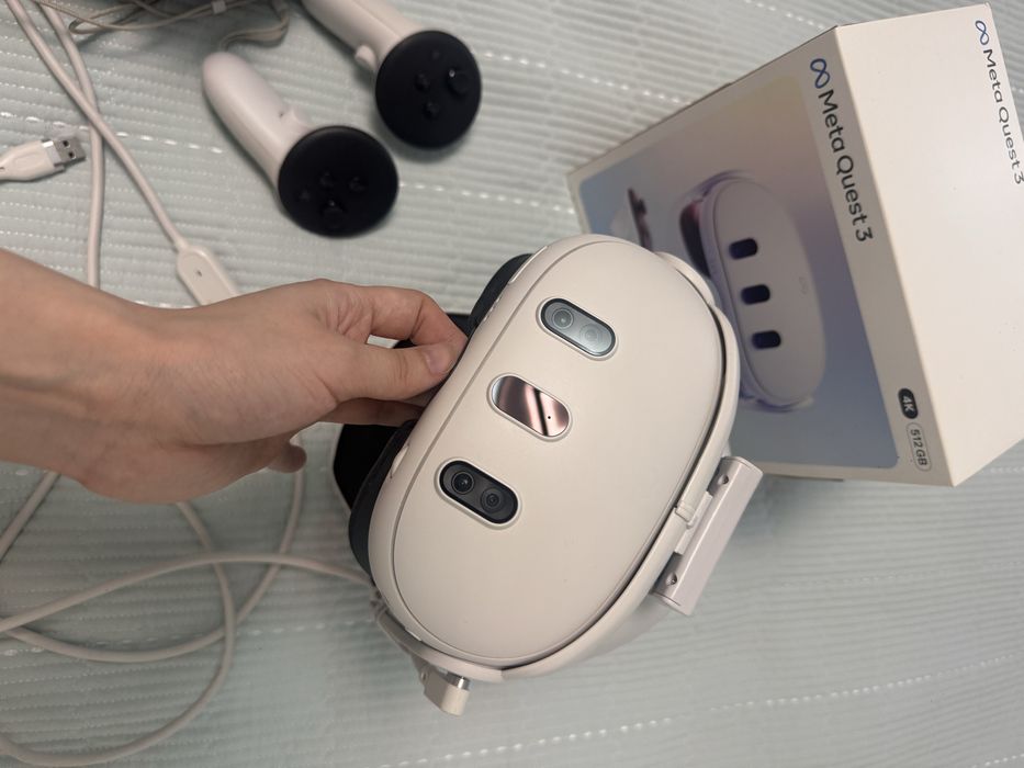 Meta Quest 3  - очки виртуальной реальности