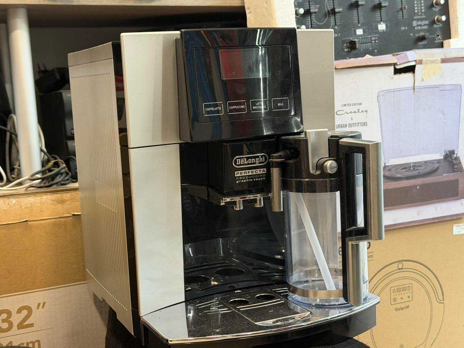 Кафеавтомат DeLonghi Perfecta Graphic Touch