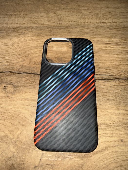 Продам чехол на 16 pro