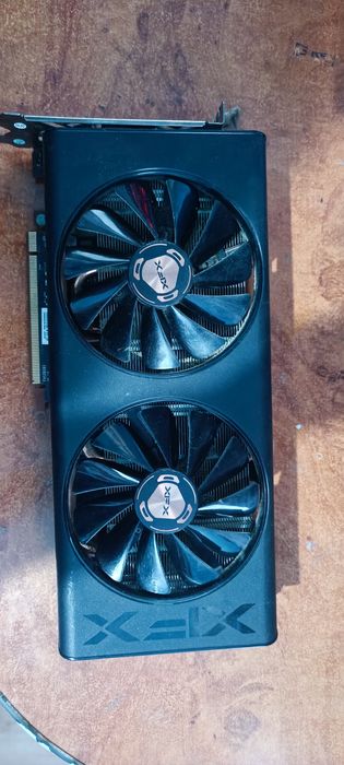 Placa video Rx 5500 XT 8GB plus sursa 500W