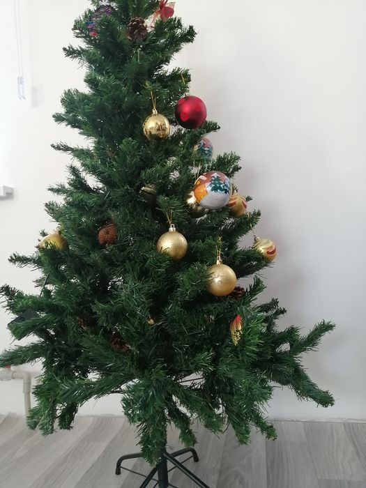 Елка, 150см. С игрушками вместе