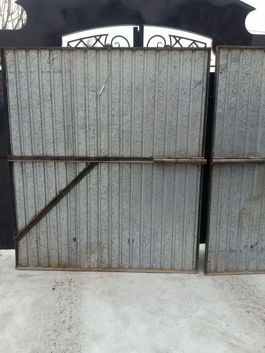 Продам металлический заборы 2шт