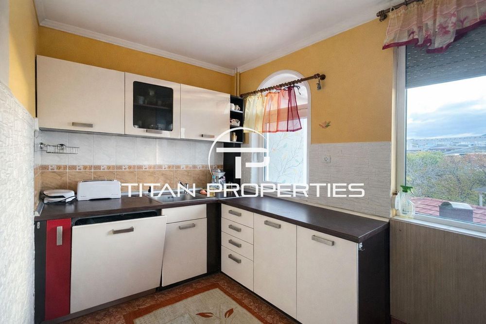 Продава се Тристаен апартамент в Пловдив, Кършияка - 103 кв.м за 1941 €/кв.м - Снимка #5