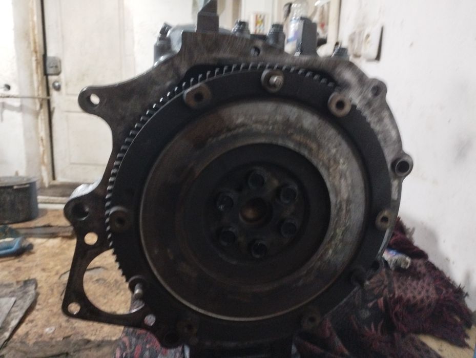 Продам двигатель Мазда кронус объем двигателя 2.0