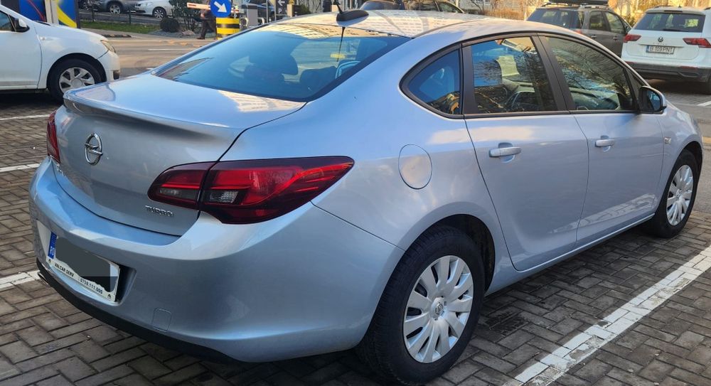 De vanzare opel astra turbo