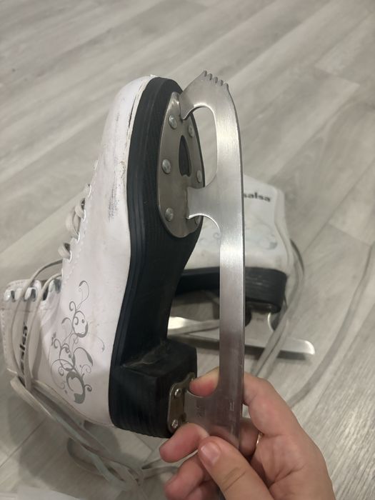 Коньки детские на каблуке