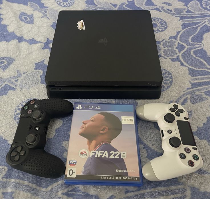 Ps 4 slim продам